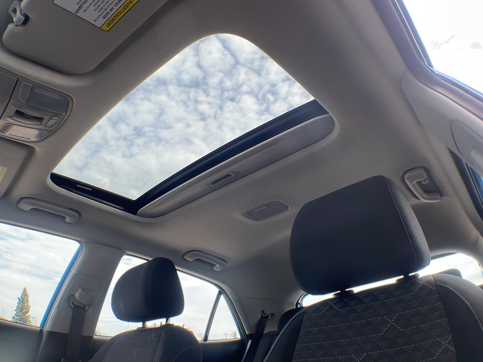 Kia Rio 5-door 2023 — photo 22