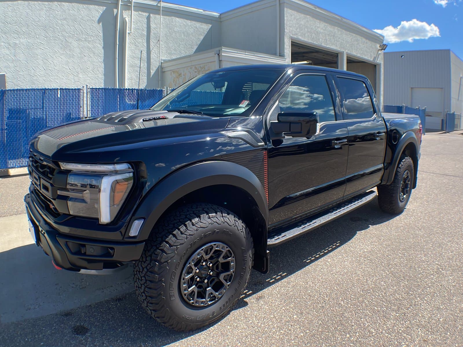 Ford F-150 2025 — photo 2