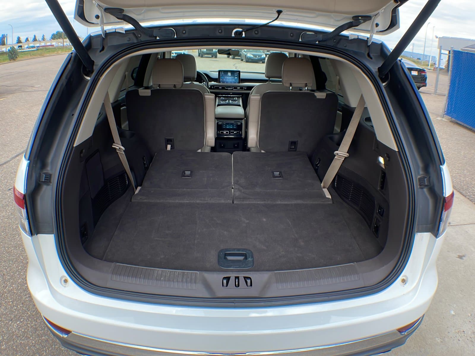 Lincoln Aviator 2022 — photo 27