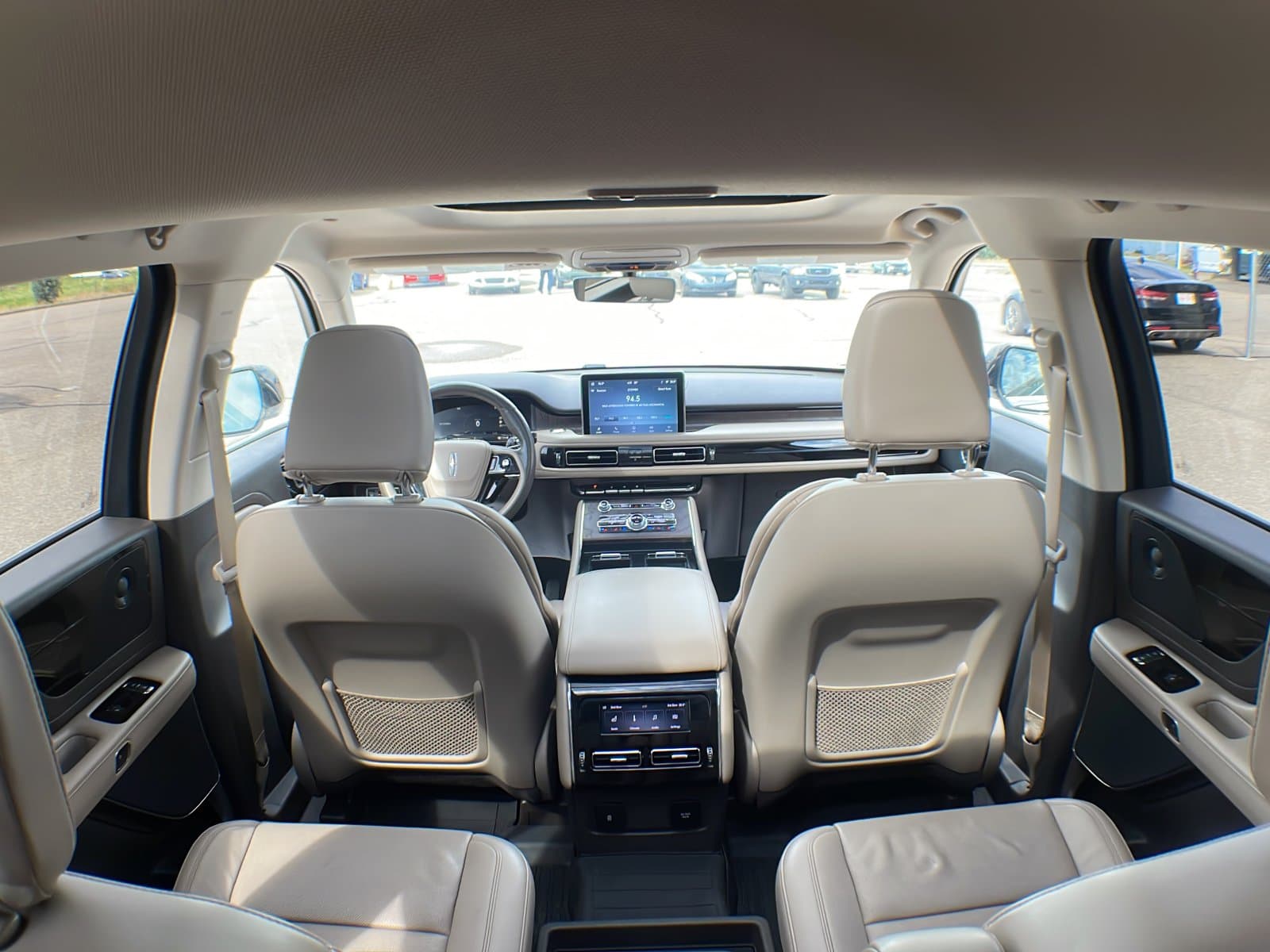Lincoln Aviator 2022 — photo 26