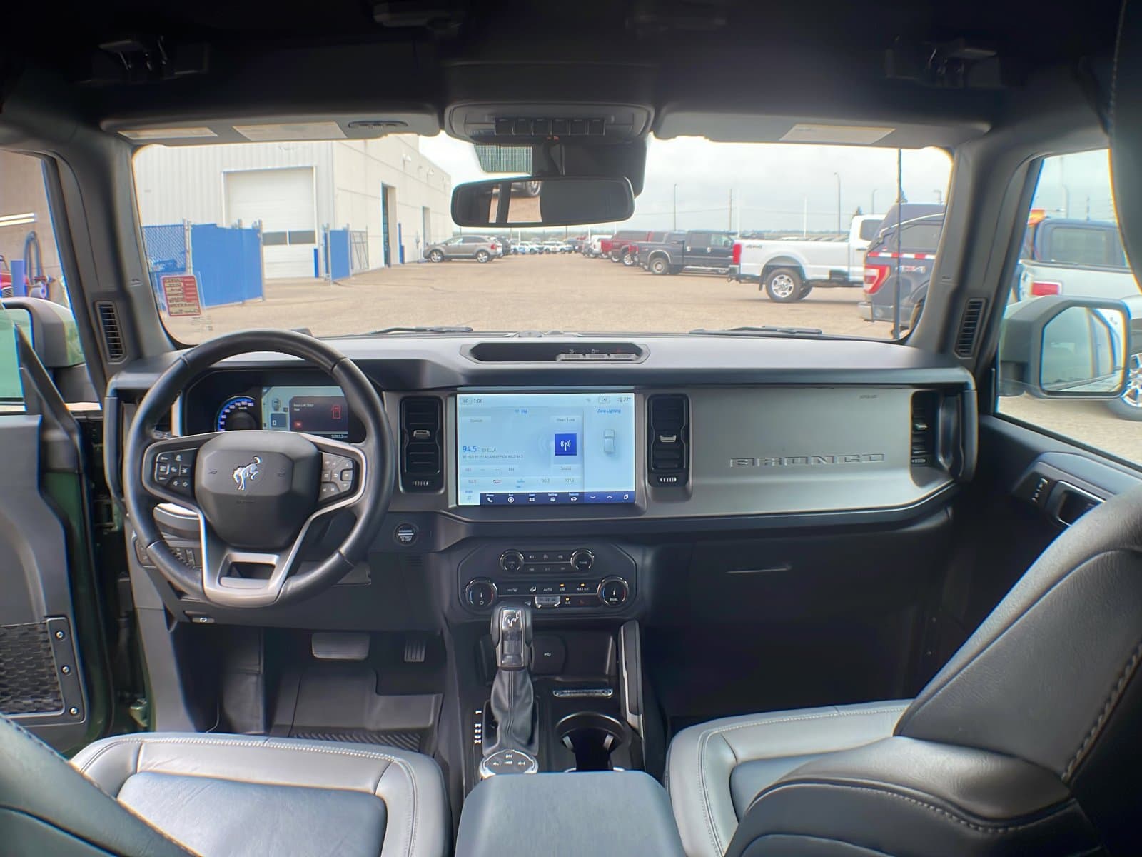 Ford Bronco 2022 — photo 21
