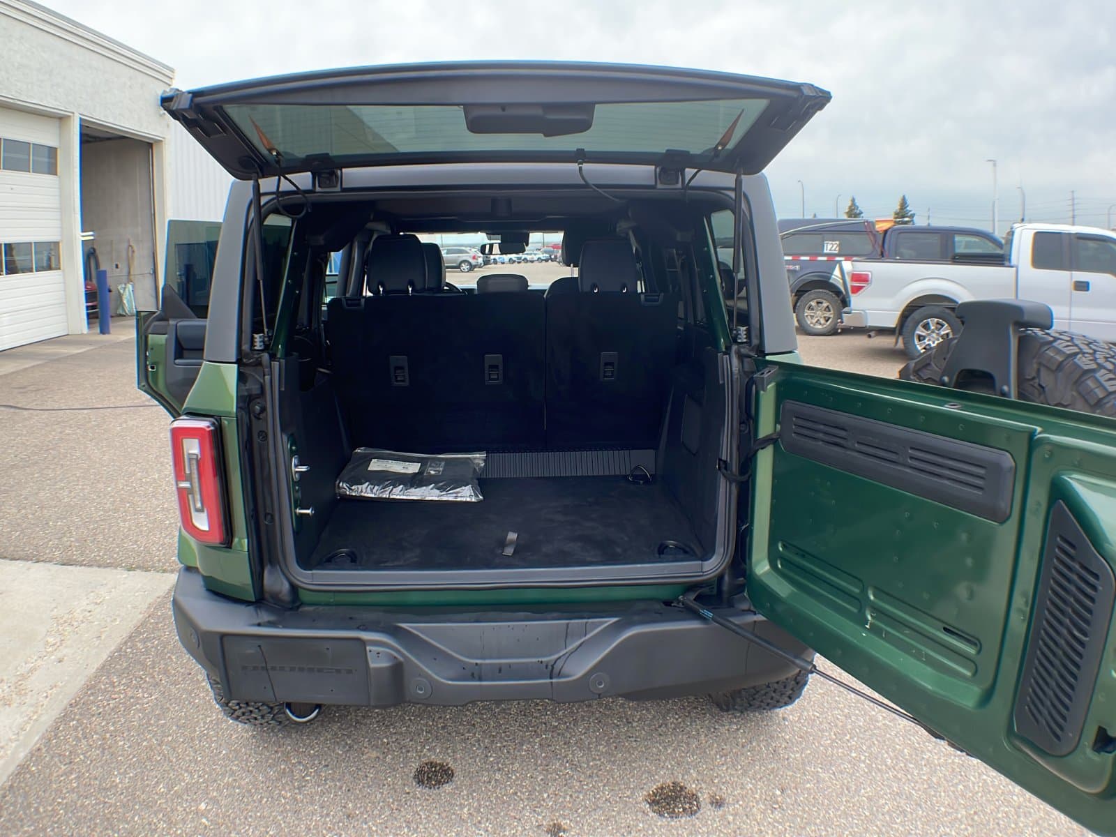 Ford Bronco 2022 — photo 27