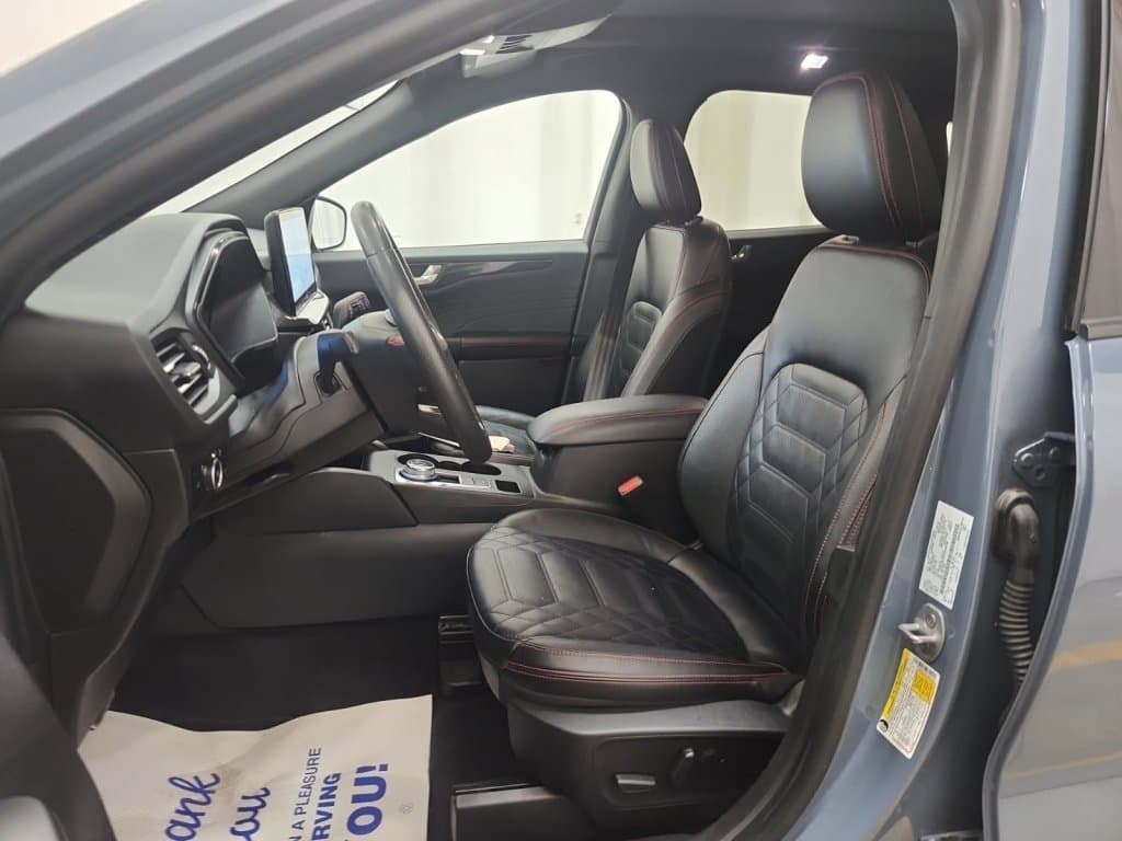 Ford Escape 2023 — photo 10