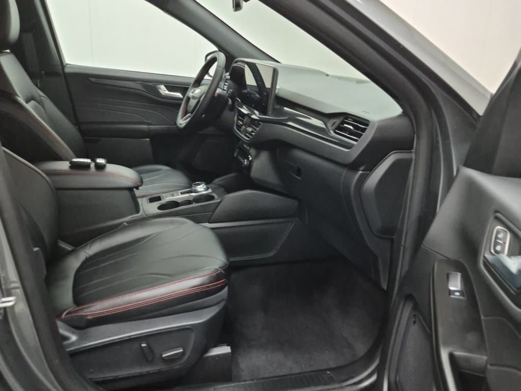 Ford Escape 2022 — photo 7