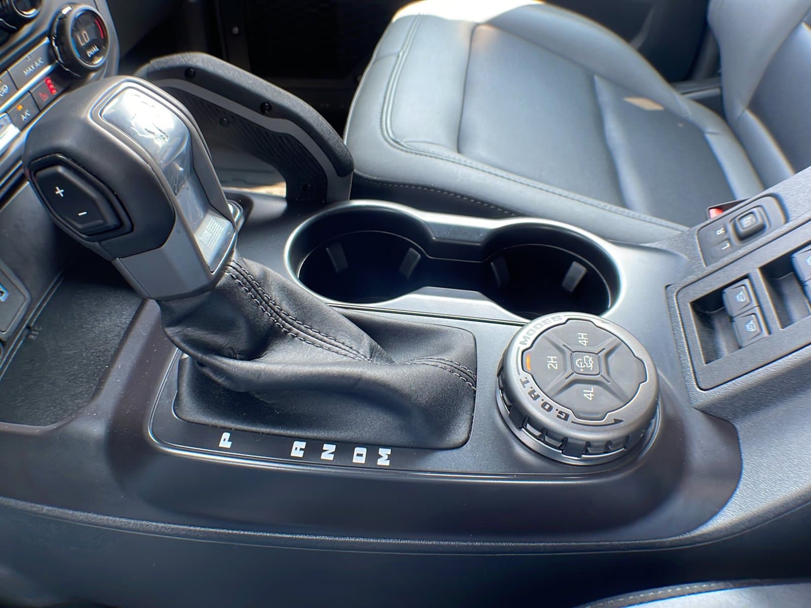 Ford Bronco 2024 — photo 20