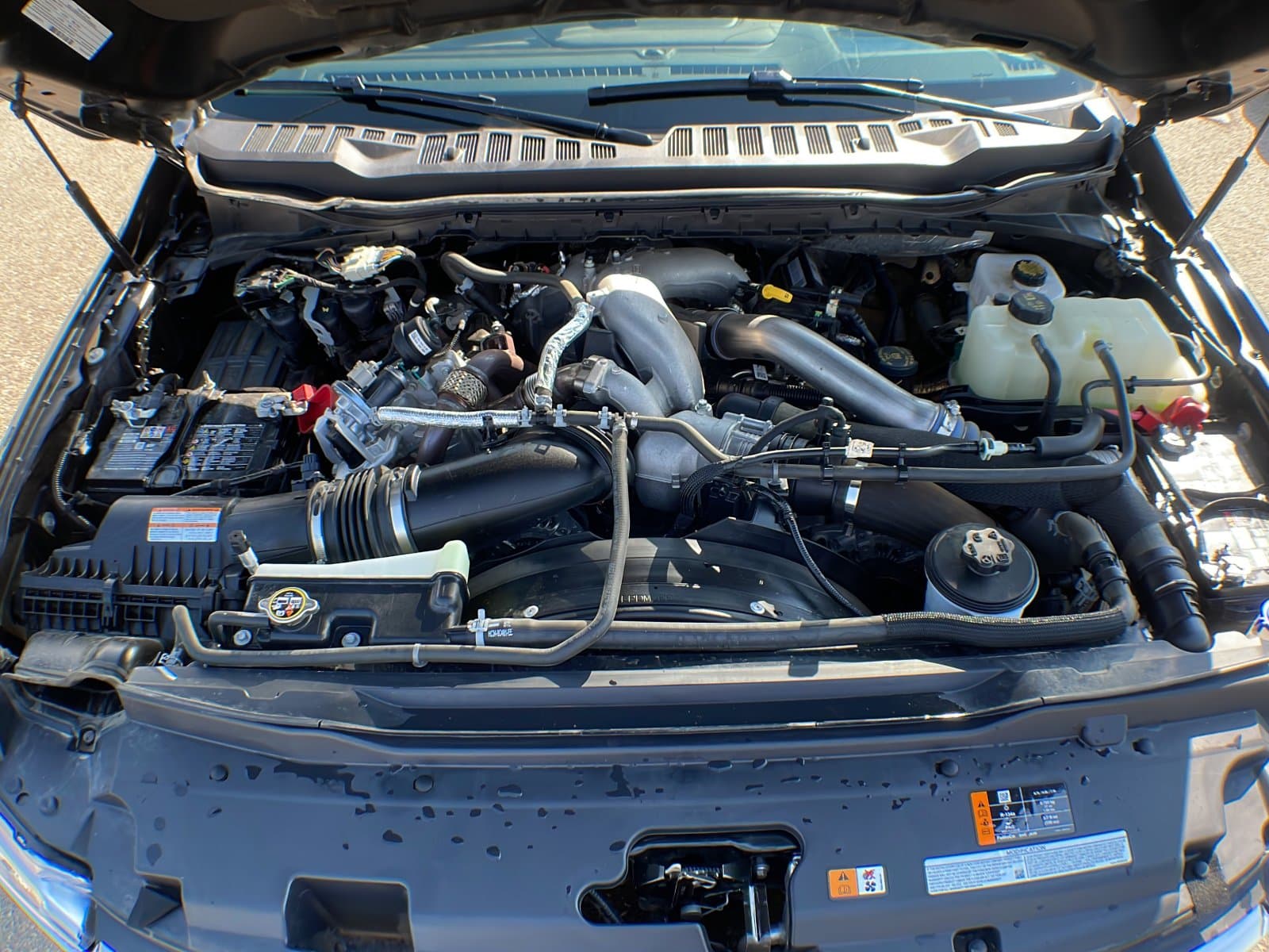 Ford Super Duty F-350 Dually 2025 — photo 12
