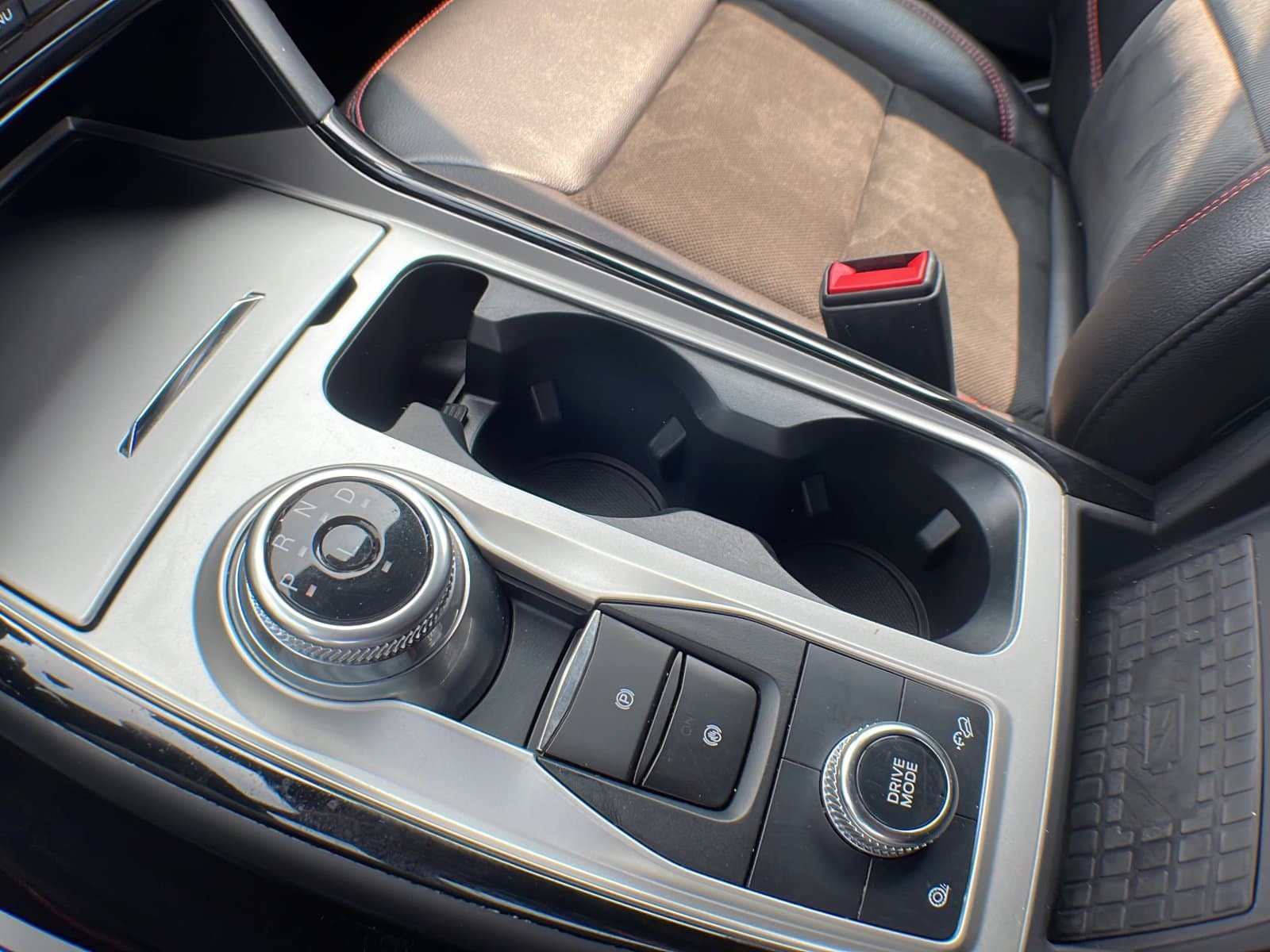 Ford Explorer 2023 — photo 20