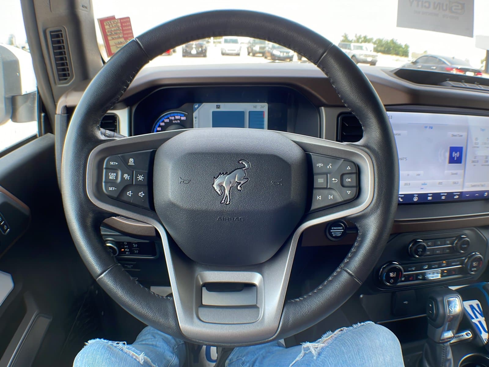 Ford Bronco 2023 — photo 16