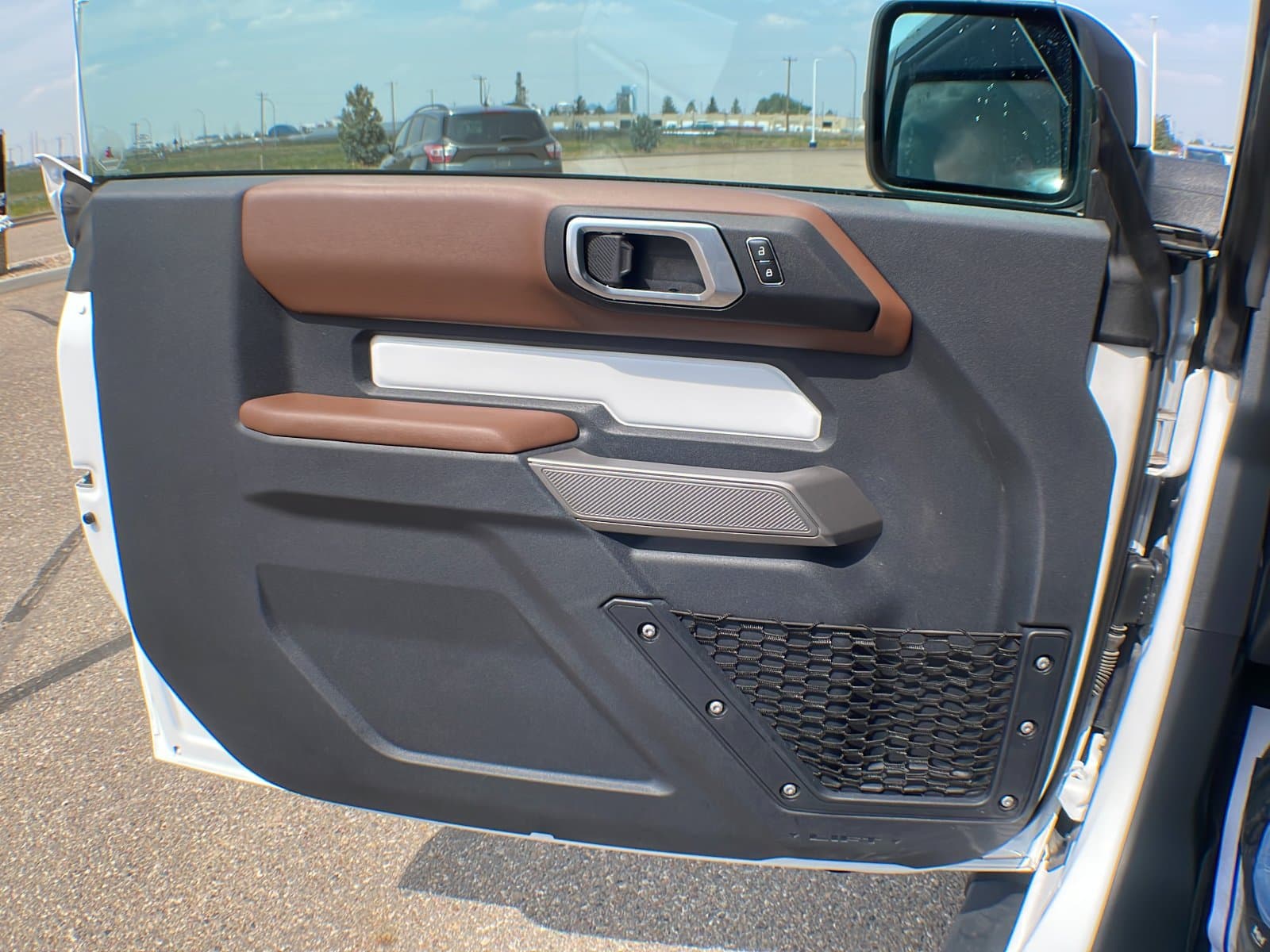 Ford Bronco 2023 — photo 19