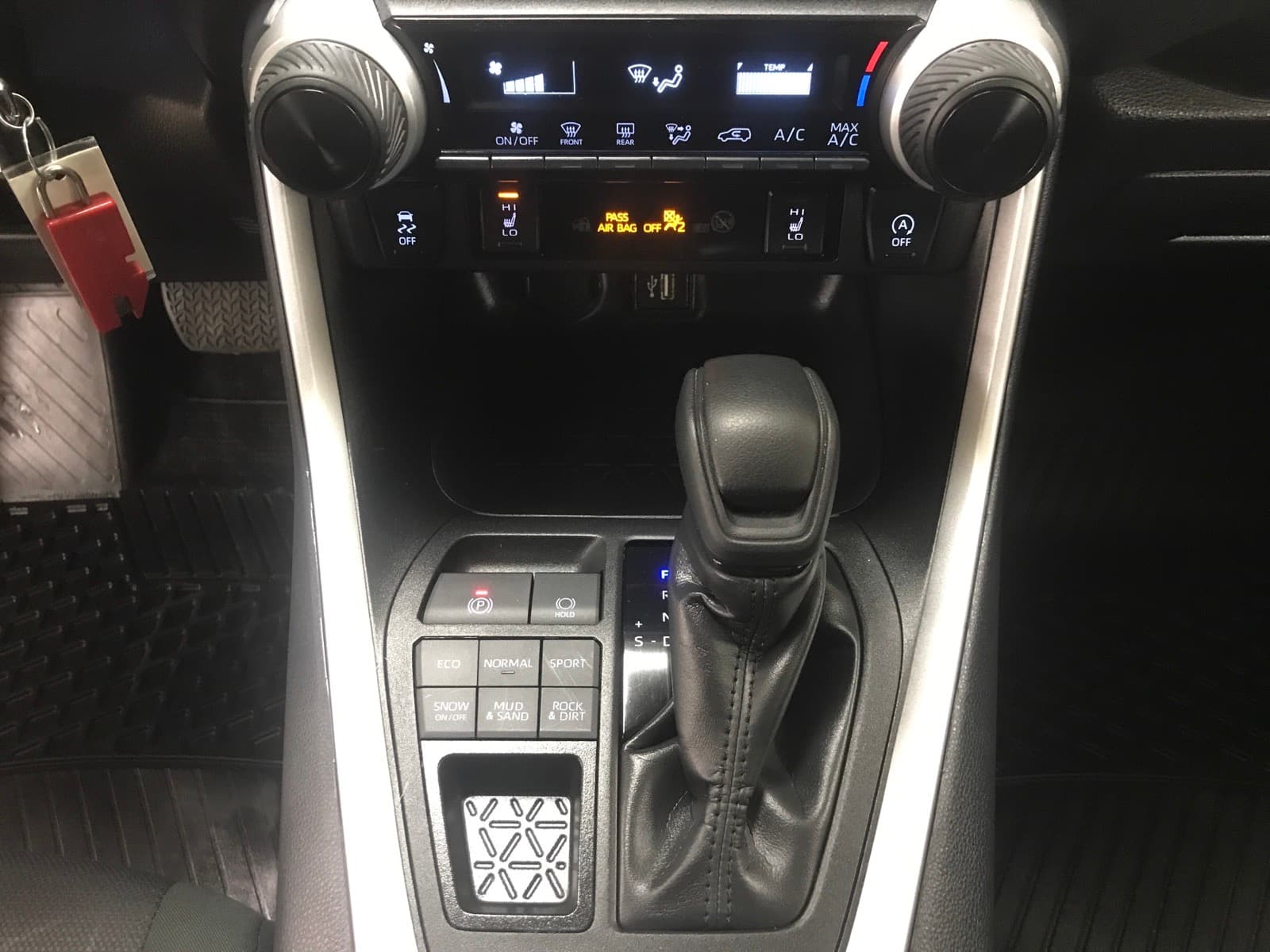 Toyota RAV4 2025 — photo 16