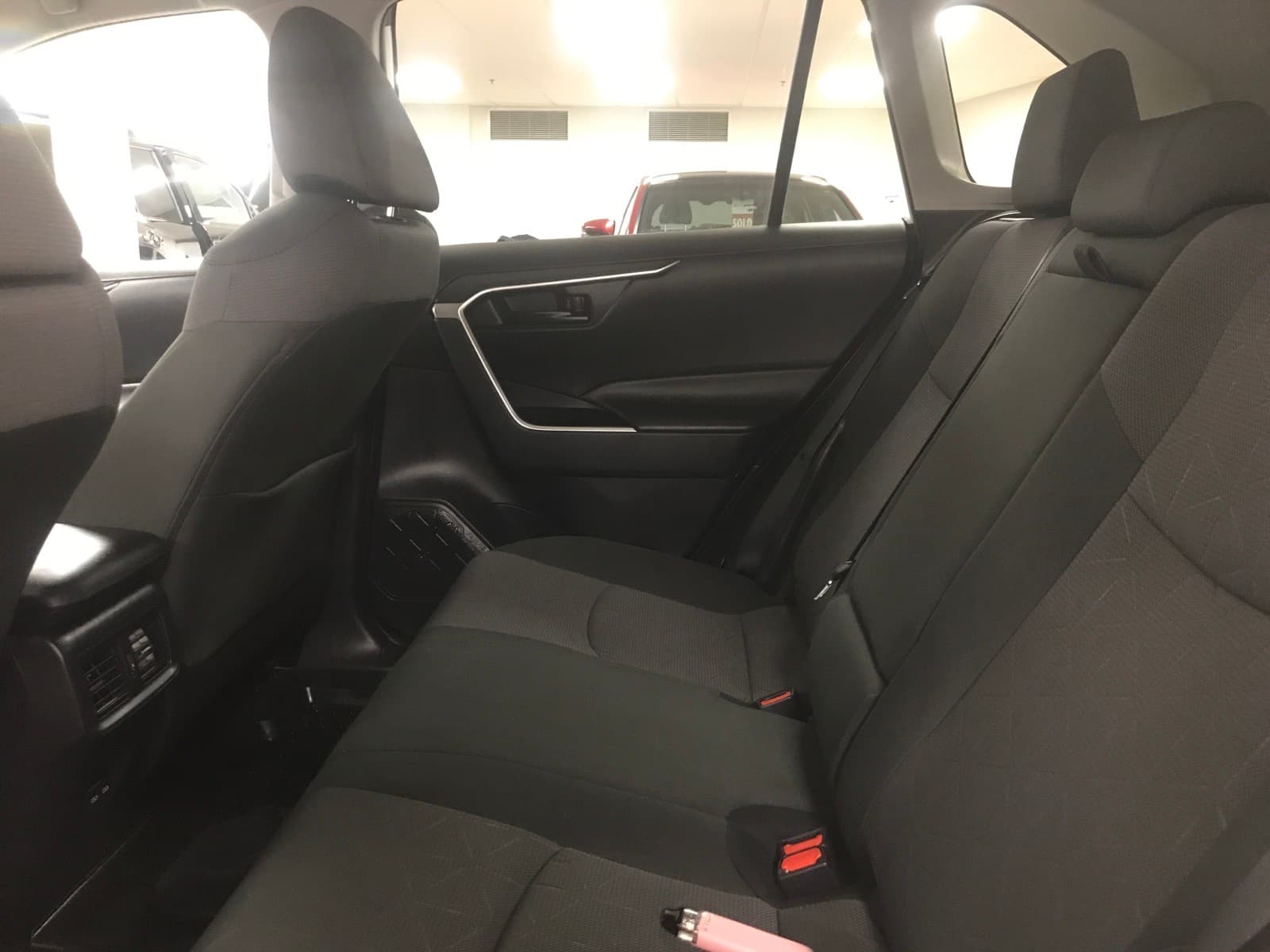 Toyota RAV4 2025 — photo 18