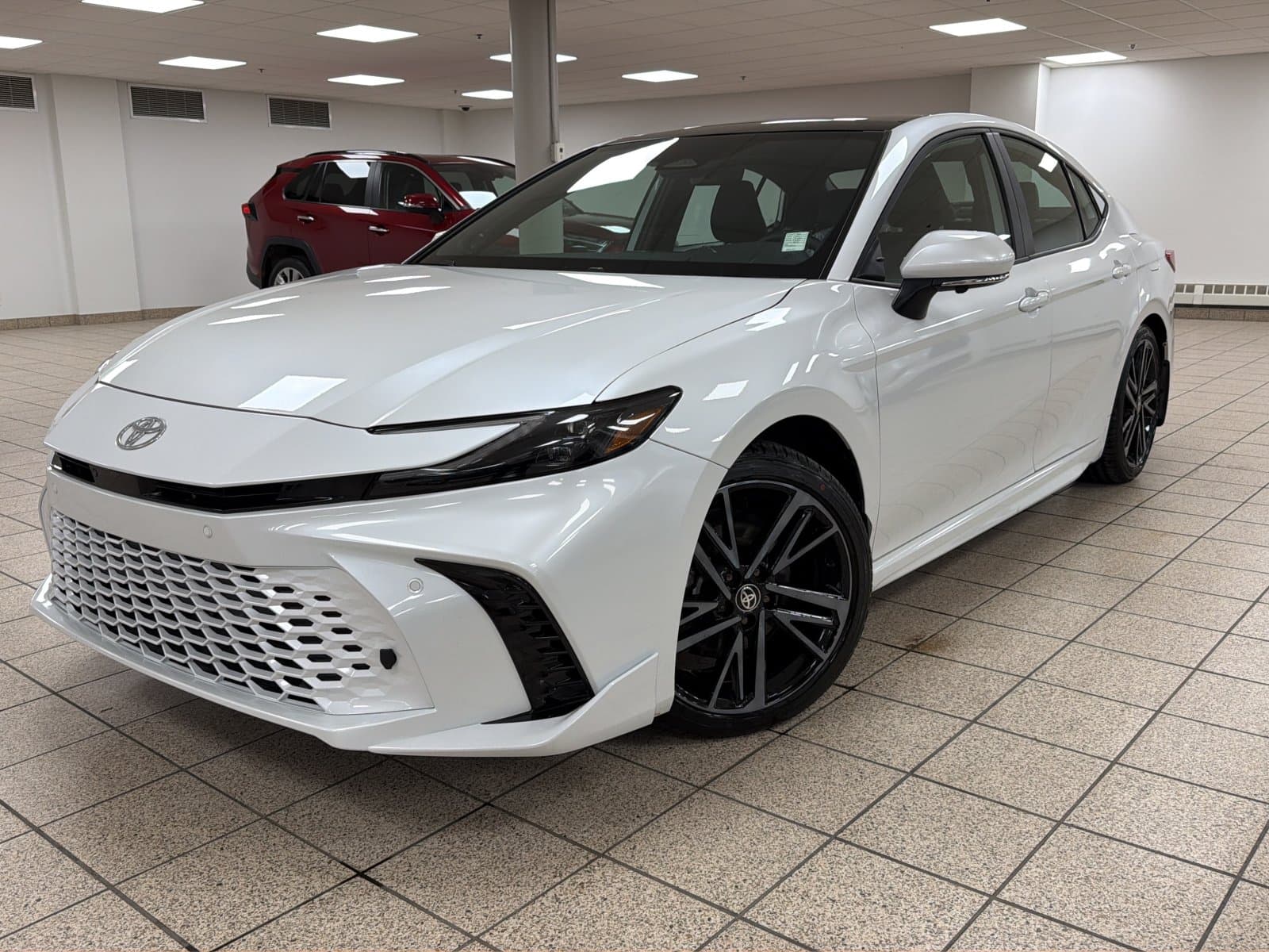 Toyota Camry 2026 — photo 3