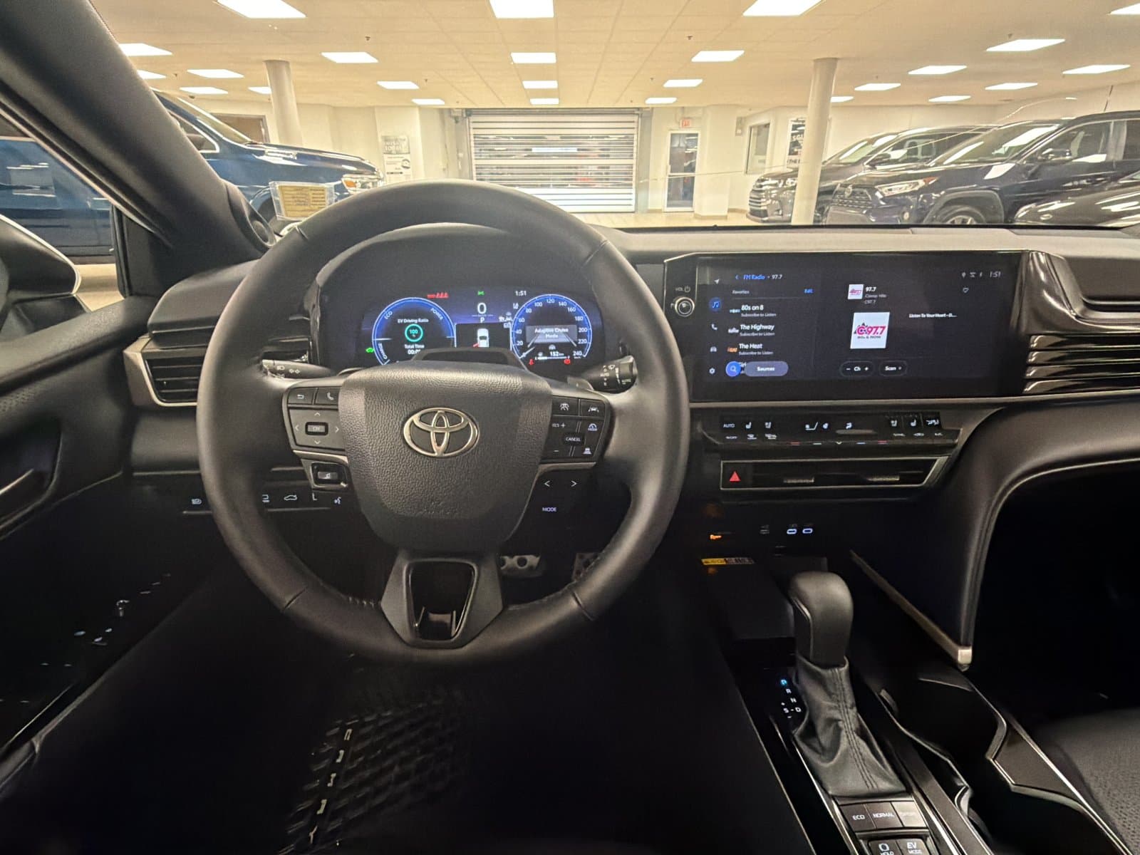 Toyota Camry 2026 — photo 16