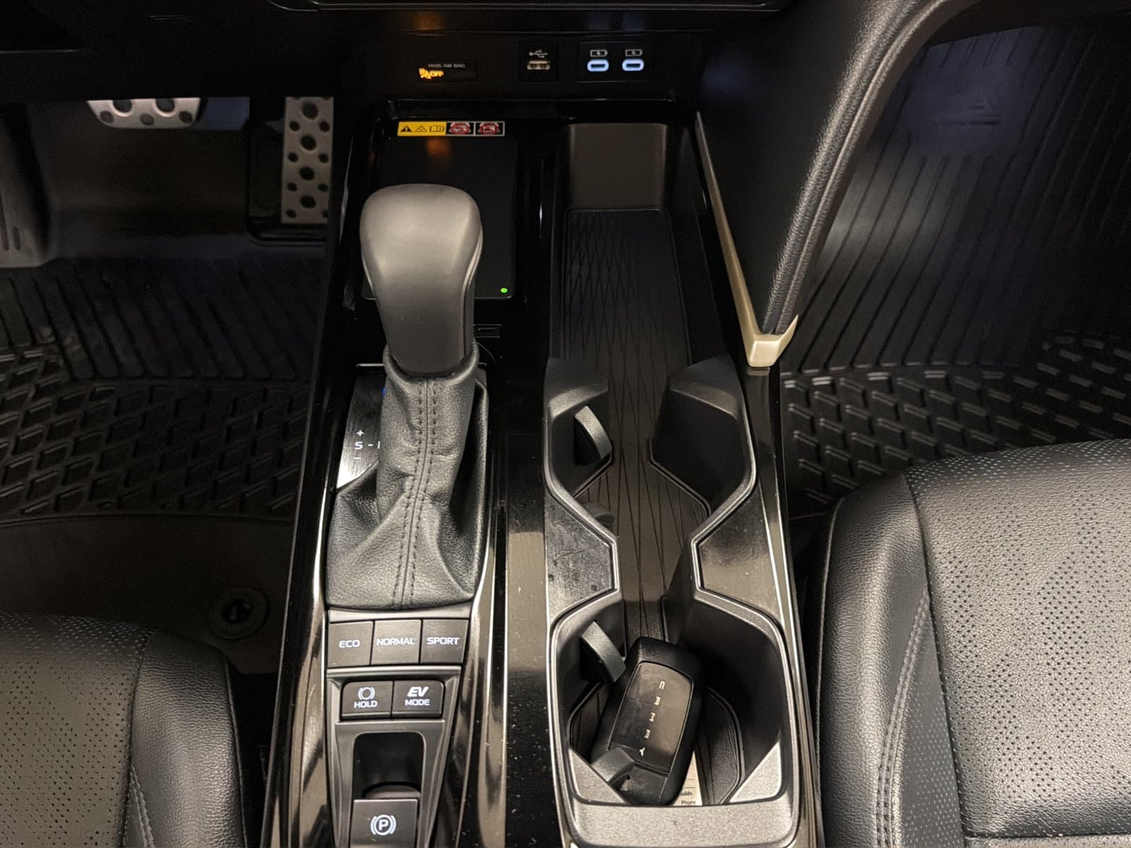 Toyota Camry 2026 — photo 20