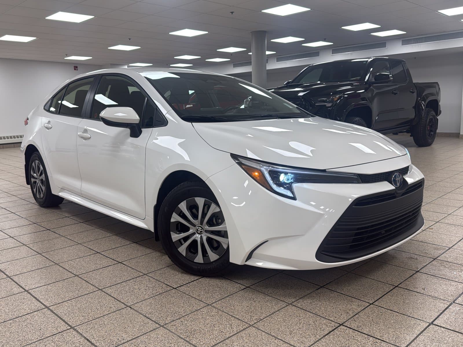 Toyota Corolla 2025 — photo 2