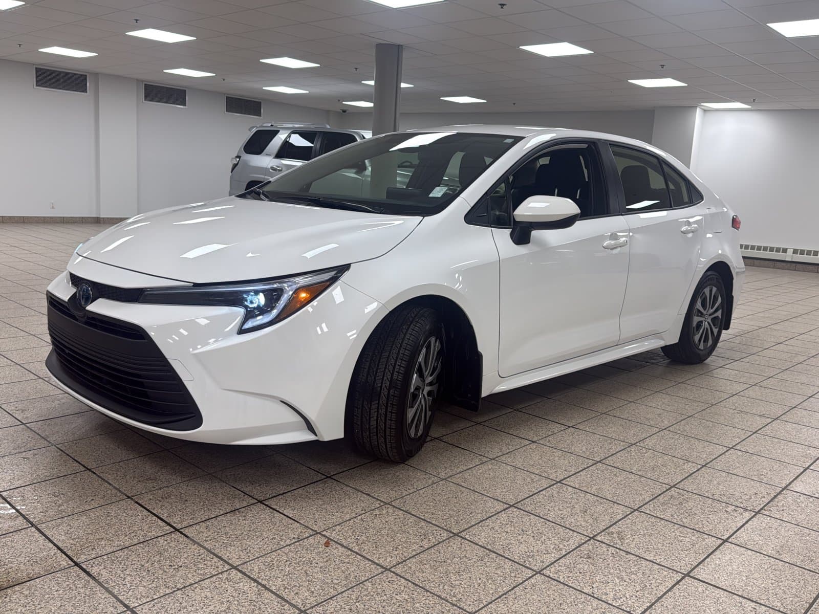 Toyota Corolla 2025 — photo 3
