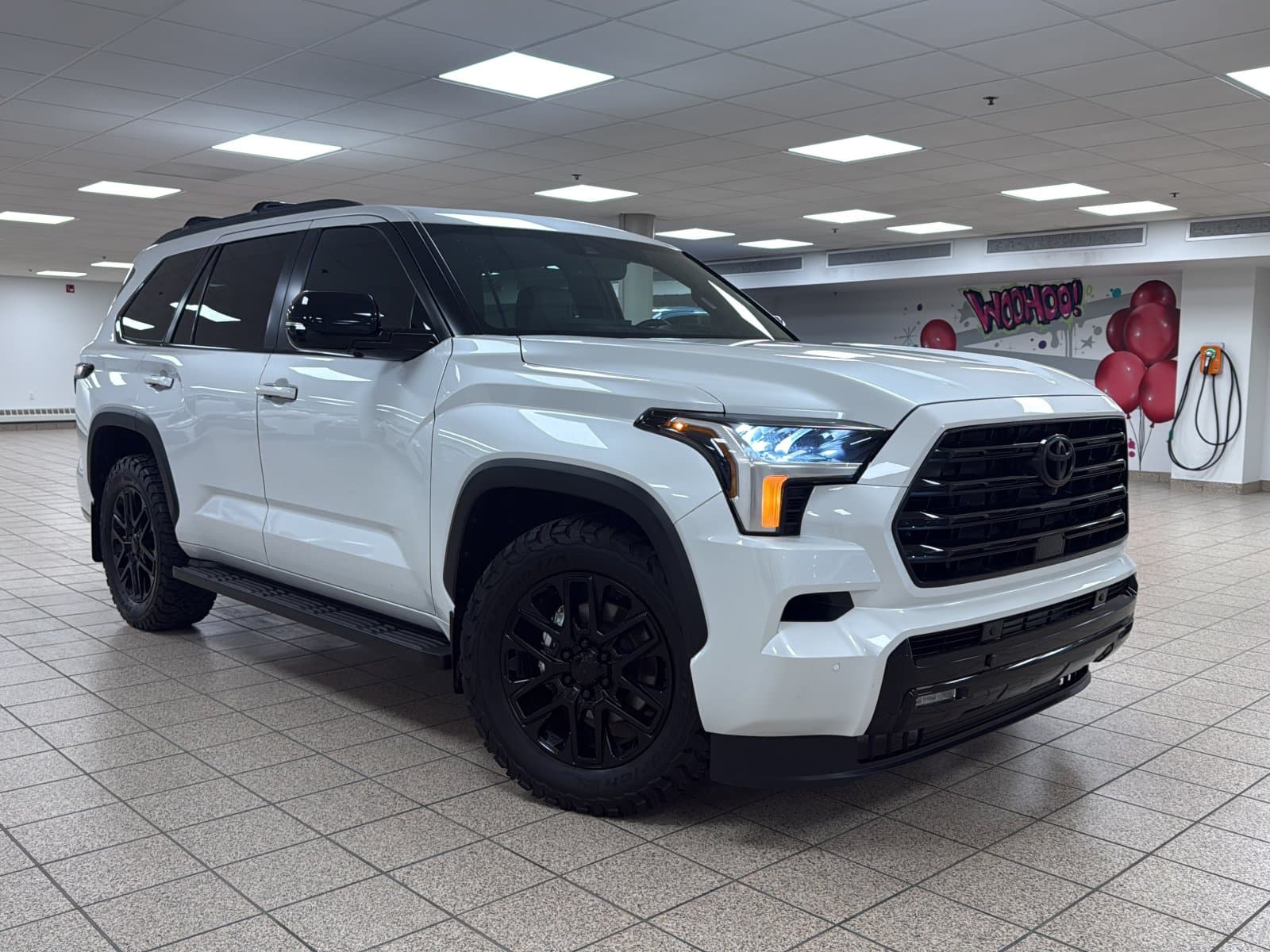 Toyota Sequoia 2025 — photo 2
