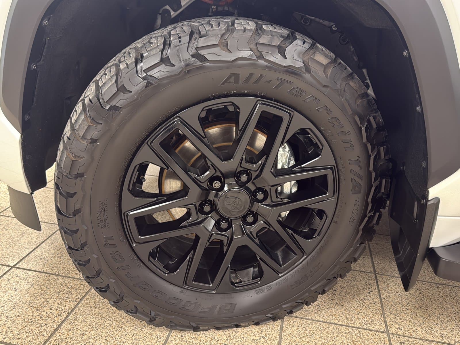 Toyota Sequoia 2025 — photo 10