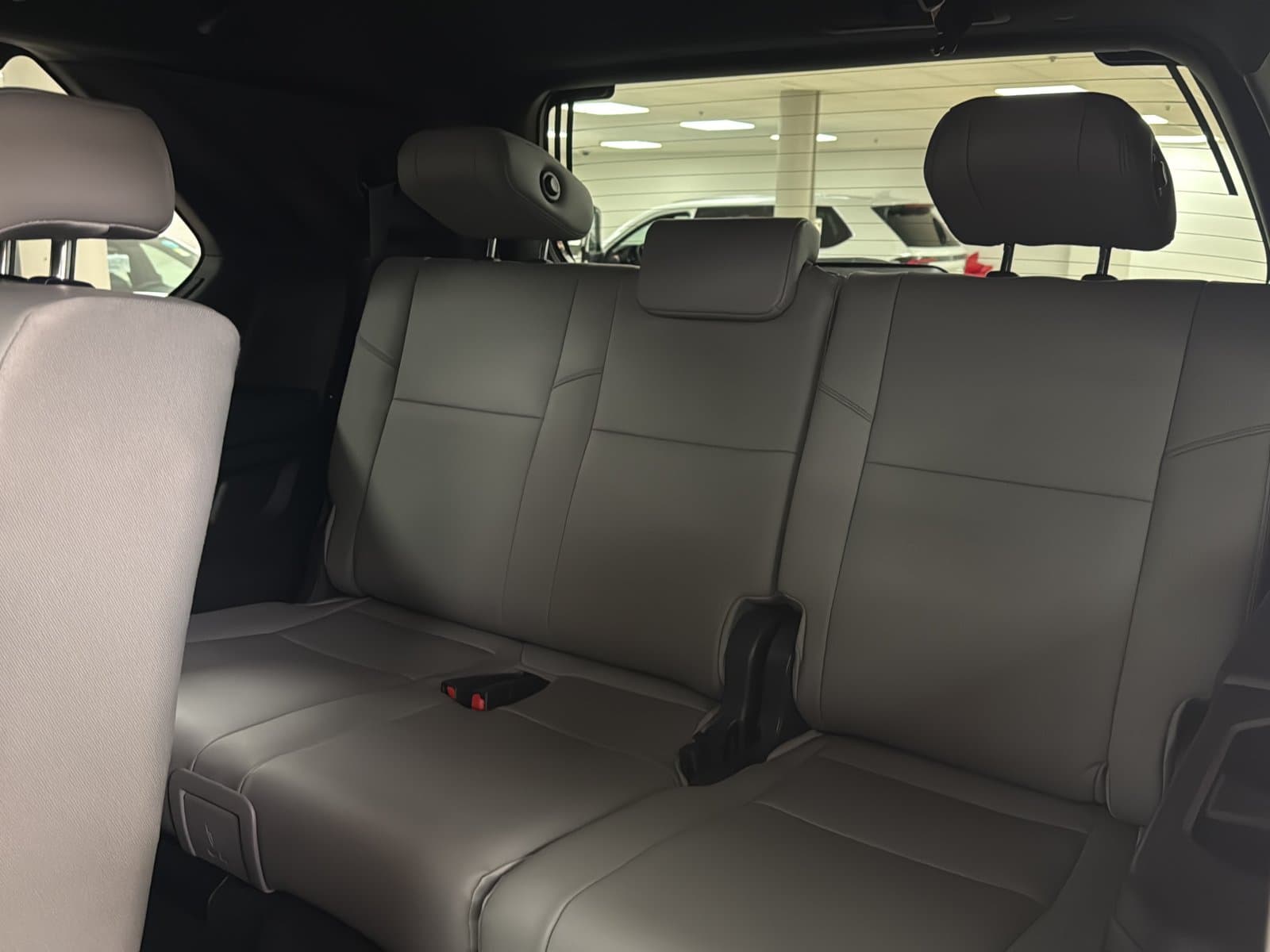 Toyota Sequoia 2025 — photo 19