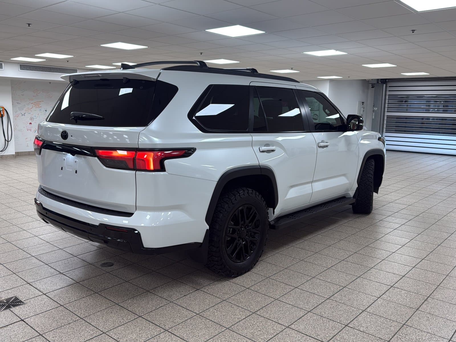 Toyota Sequoia 2025 — photo 7