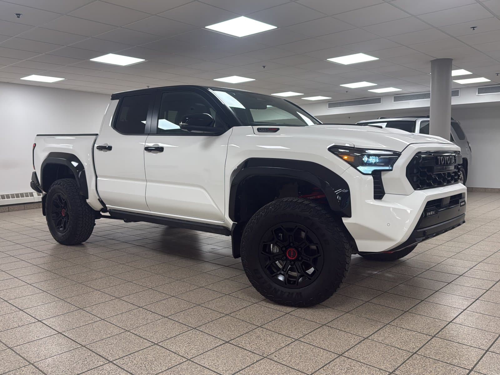 Toyota Tacoma 2025 — photo 2