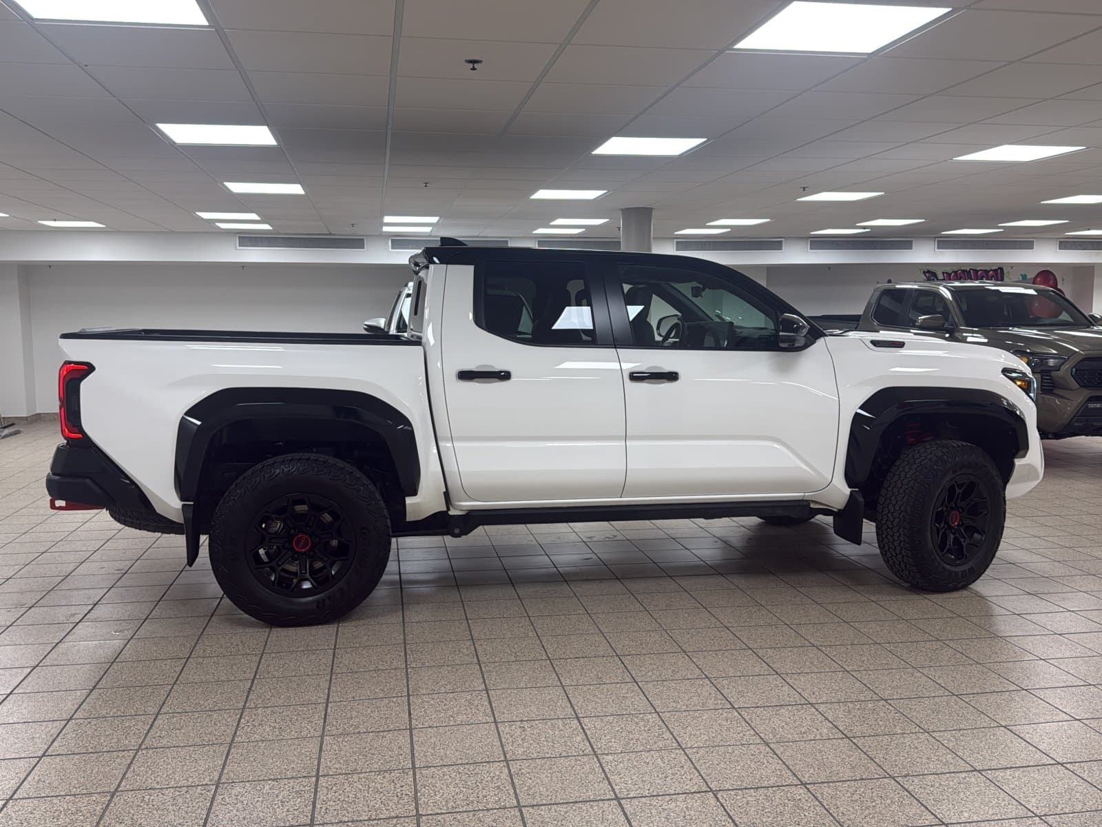 Toyota Tacoma 2025 — photo 8