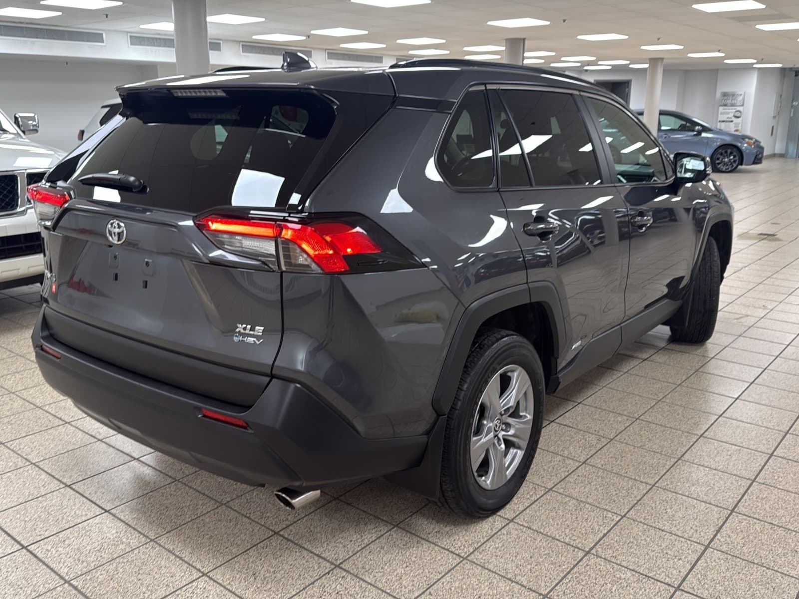 Toyota RAV4 2025 — photo 7