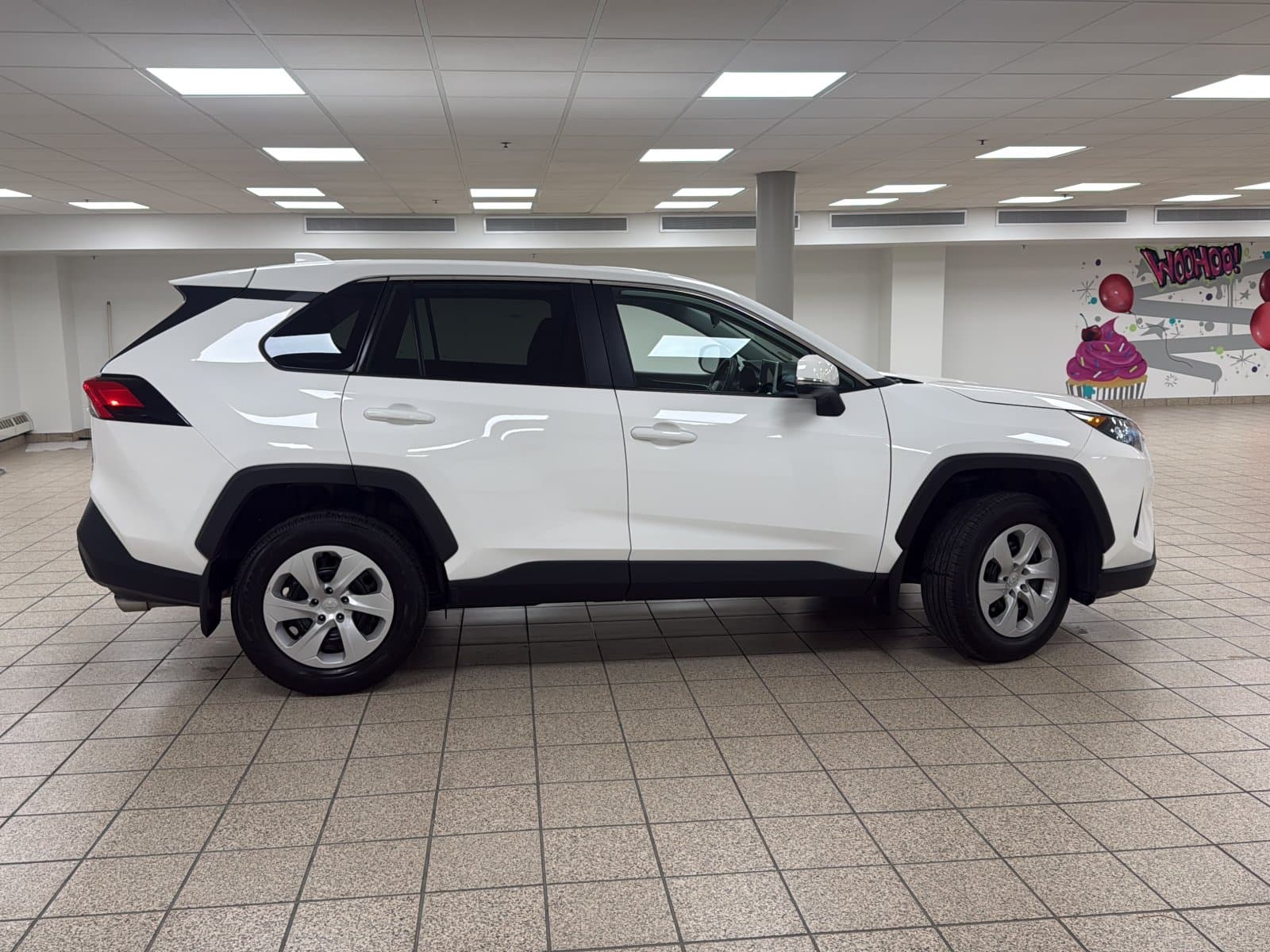 Toyota RAV4 2025 — photo 8
