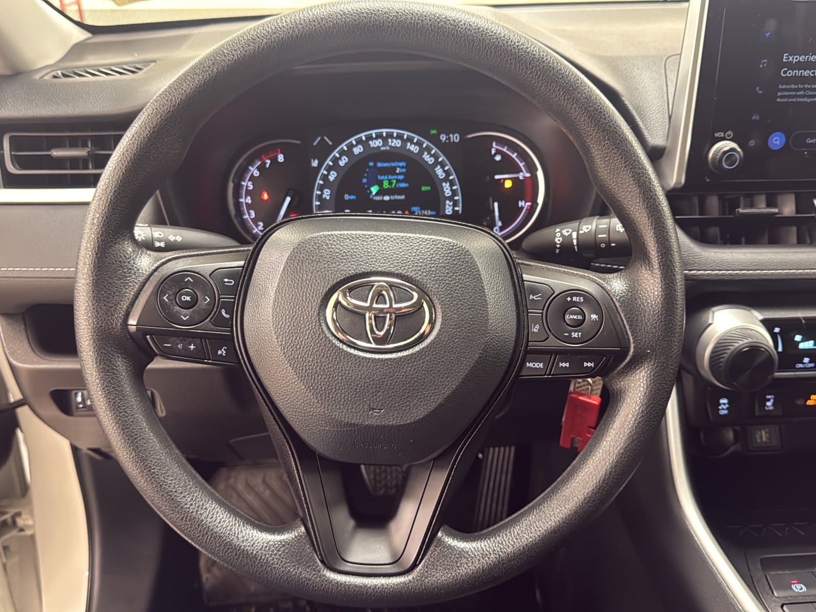 Toyota RAV4 2025 — photo 11