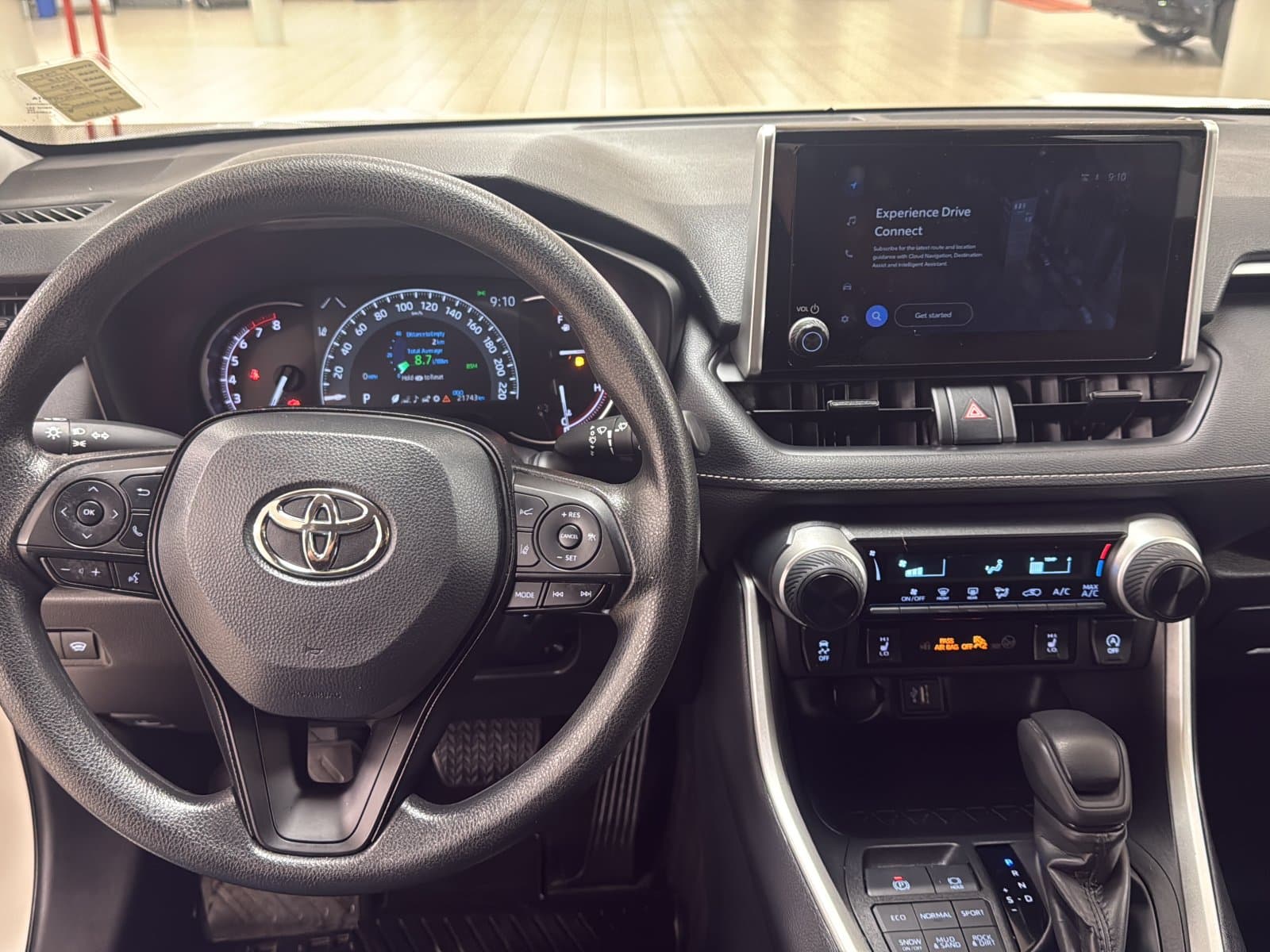 Toyota RAV4 2025 — photo 16
