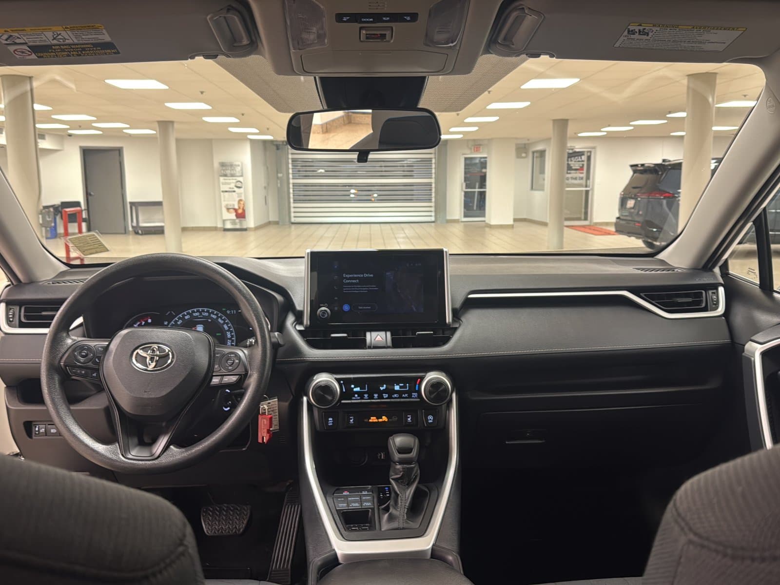 Toyota RAV4 2025 — photo 19