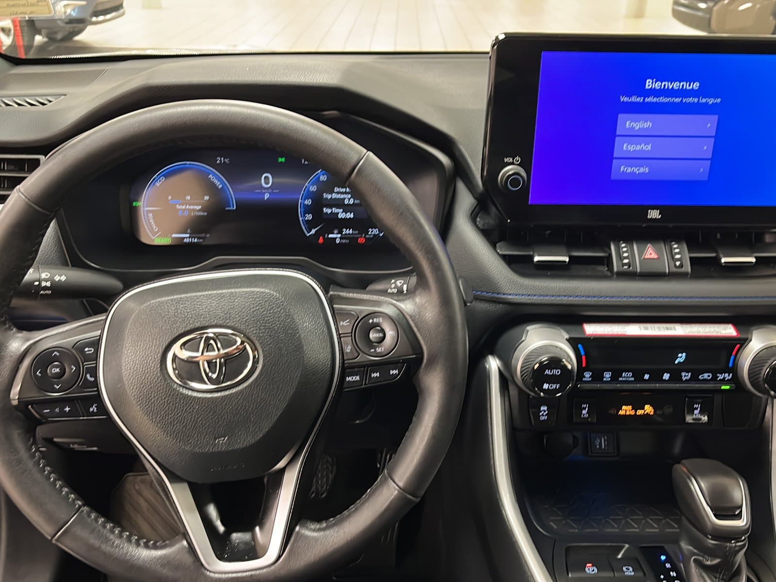 Toyota RAV4 2025 — photo 16
