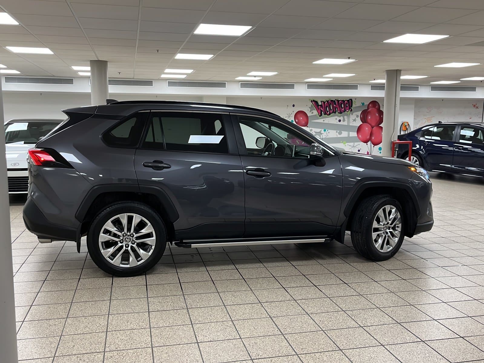 Toyota RAV4 2025 — photo 8