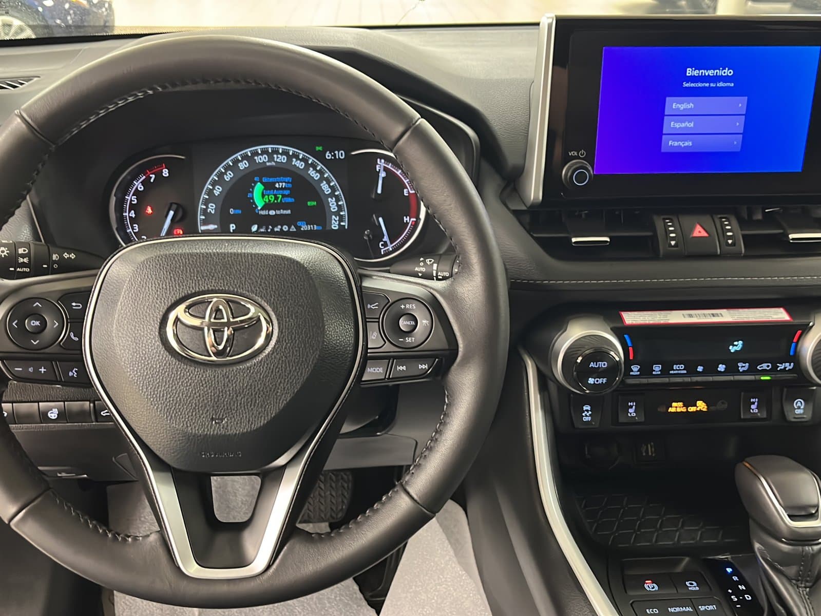 Toyota RAV4 2025 — photo 16