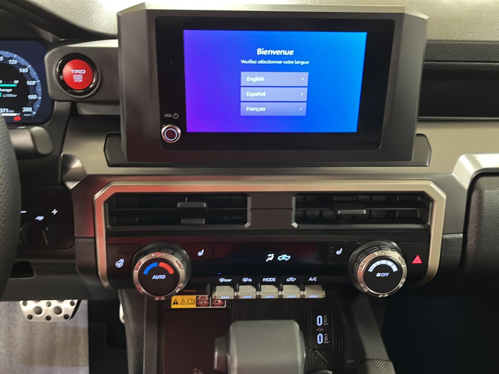 Toyota Tacoma 2025 — photo 13