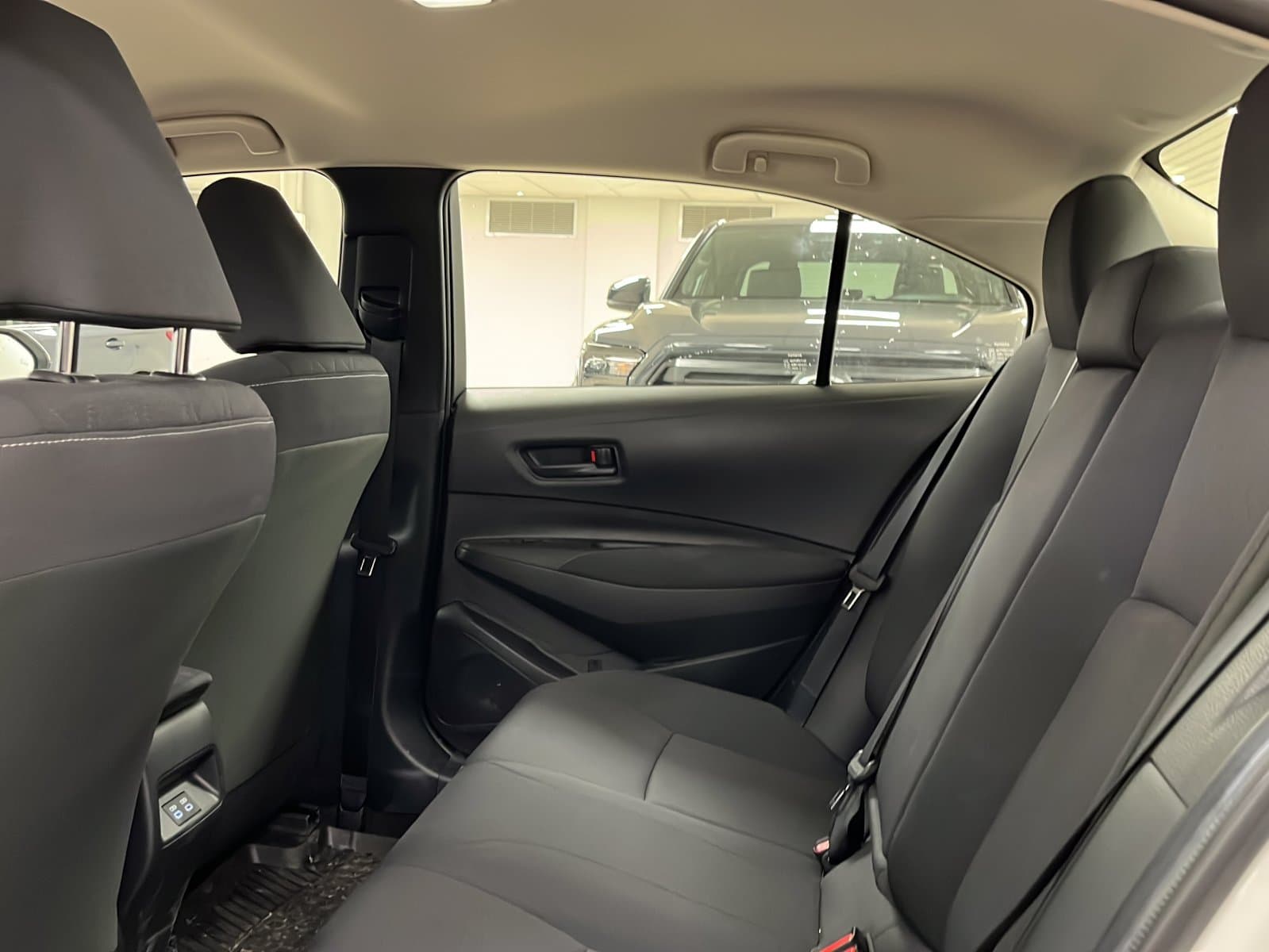 Toyota Corolla 2025 — photo 4