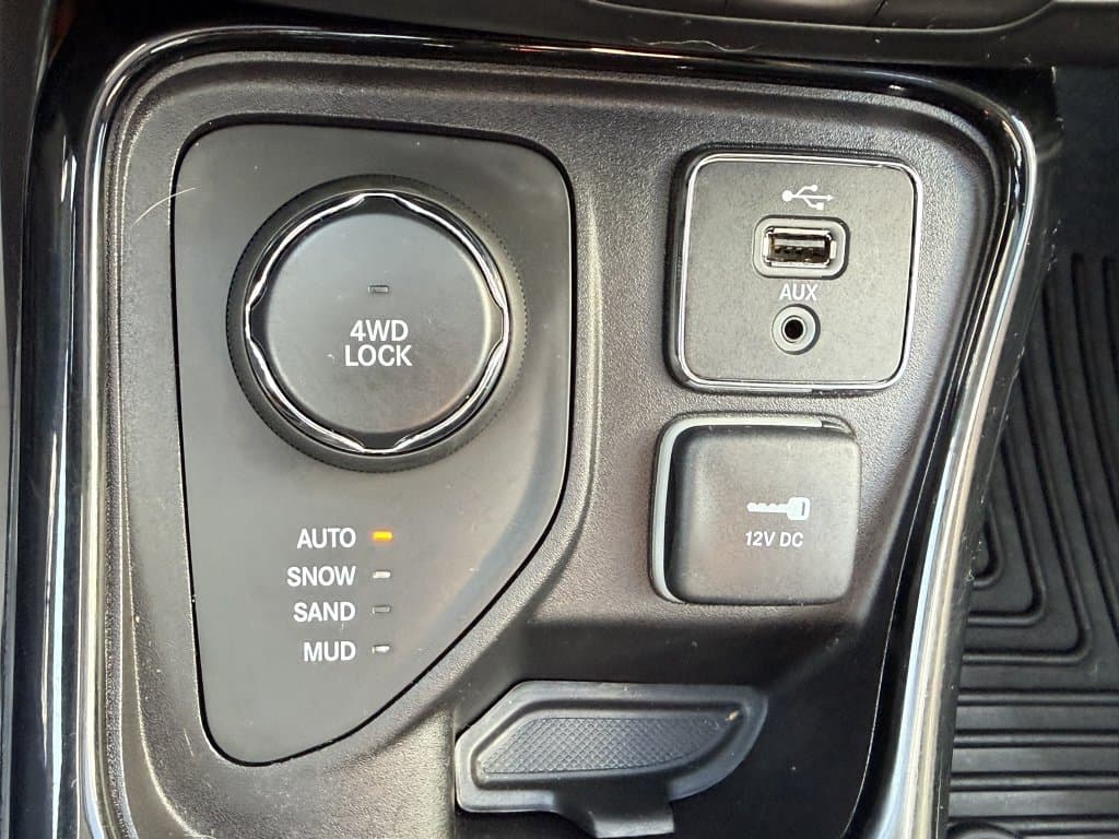 Jeep Compass 2018 — photo 20