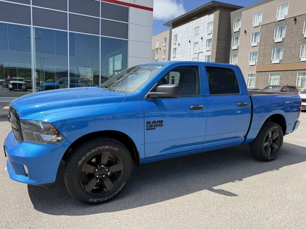 Ram 1500 Classic 2023 — photo 3