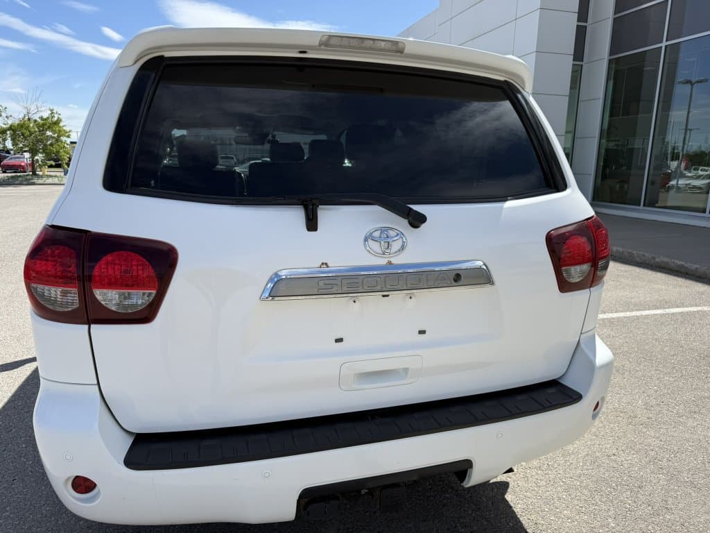 Toyota Sequoia 2018 — photo 9
