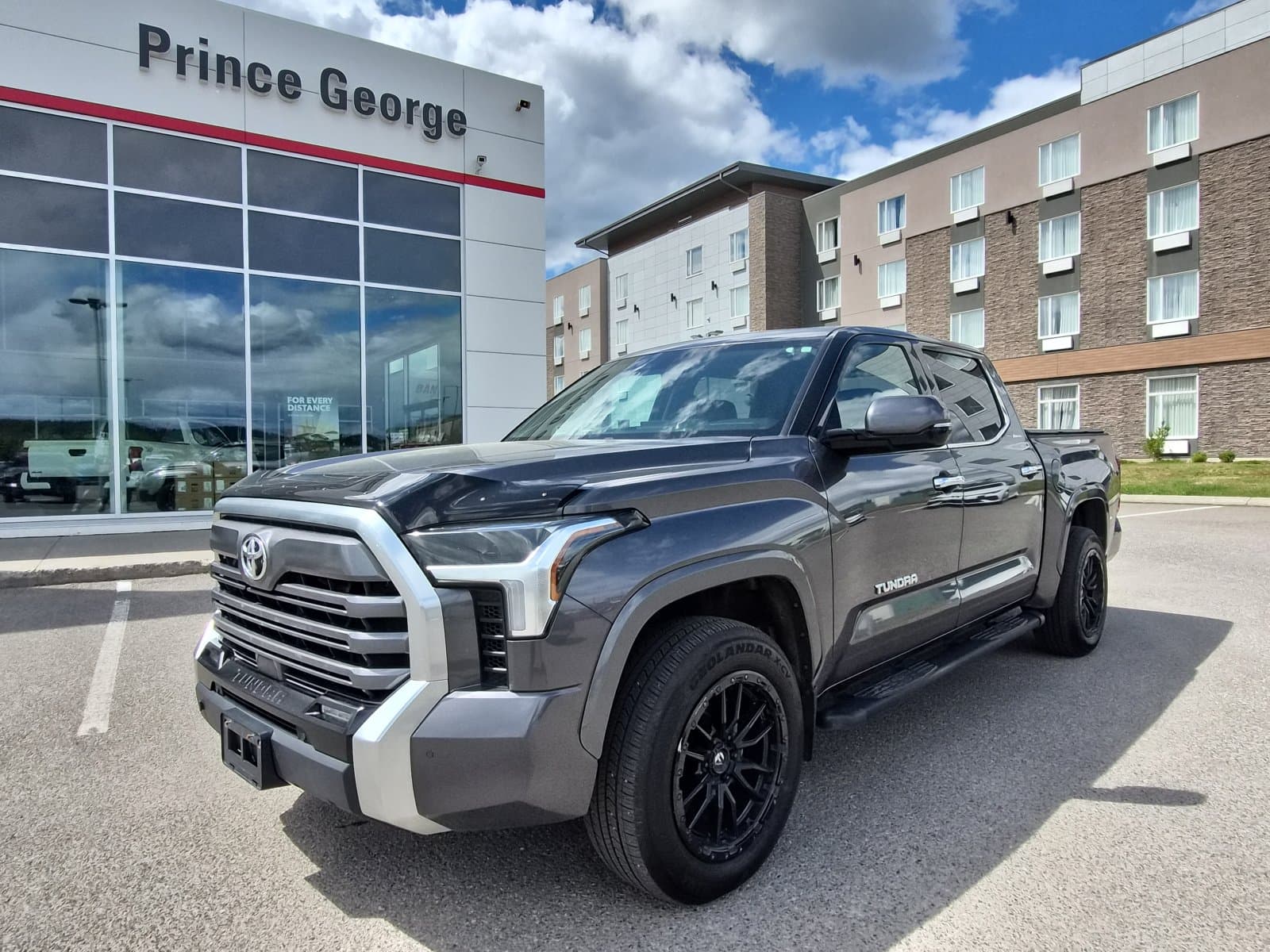 Toyota Tundra 4X4 2022 — photo 2