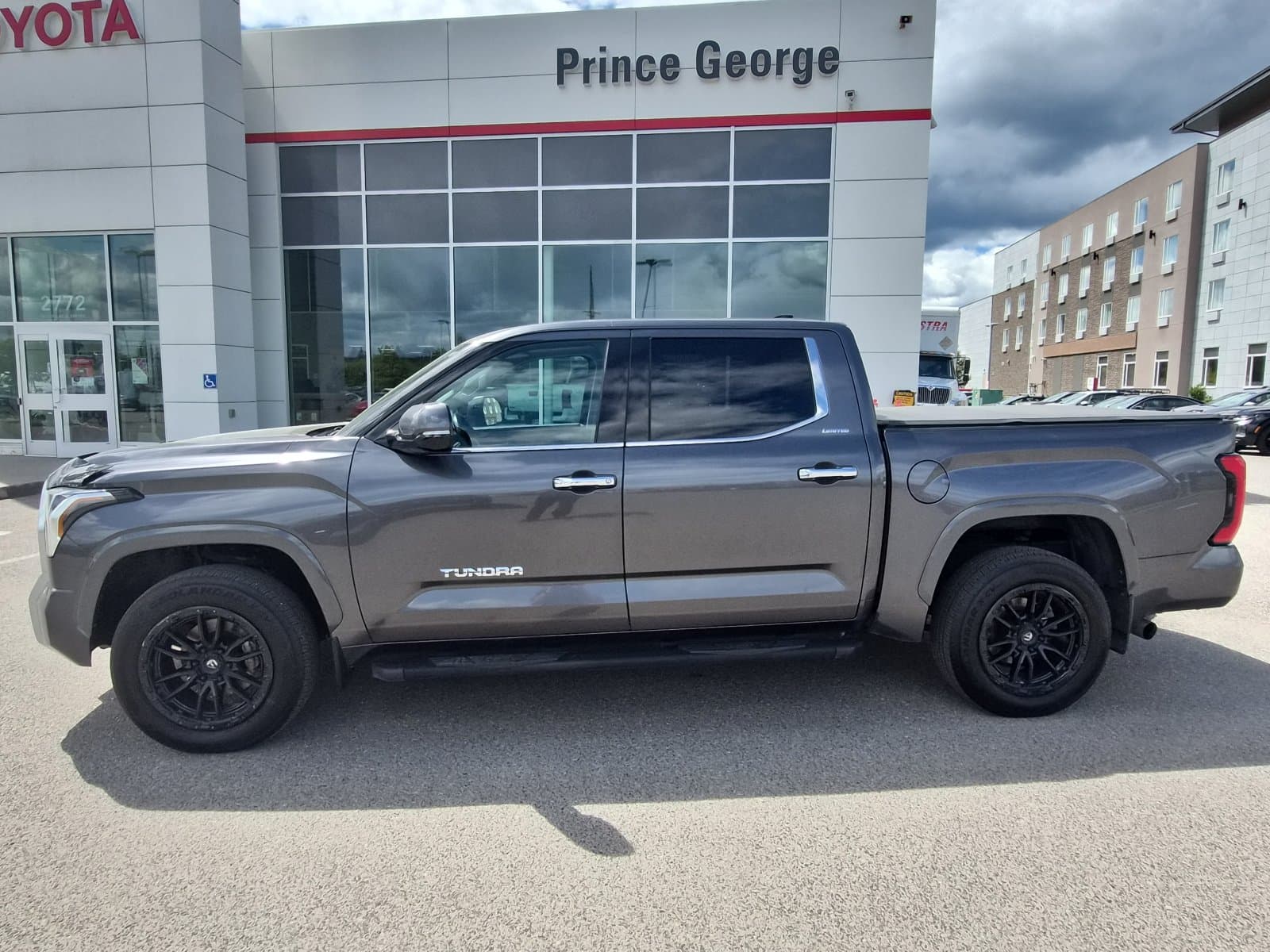 Toyota Tundra 4X4 2022 — photo 3