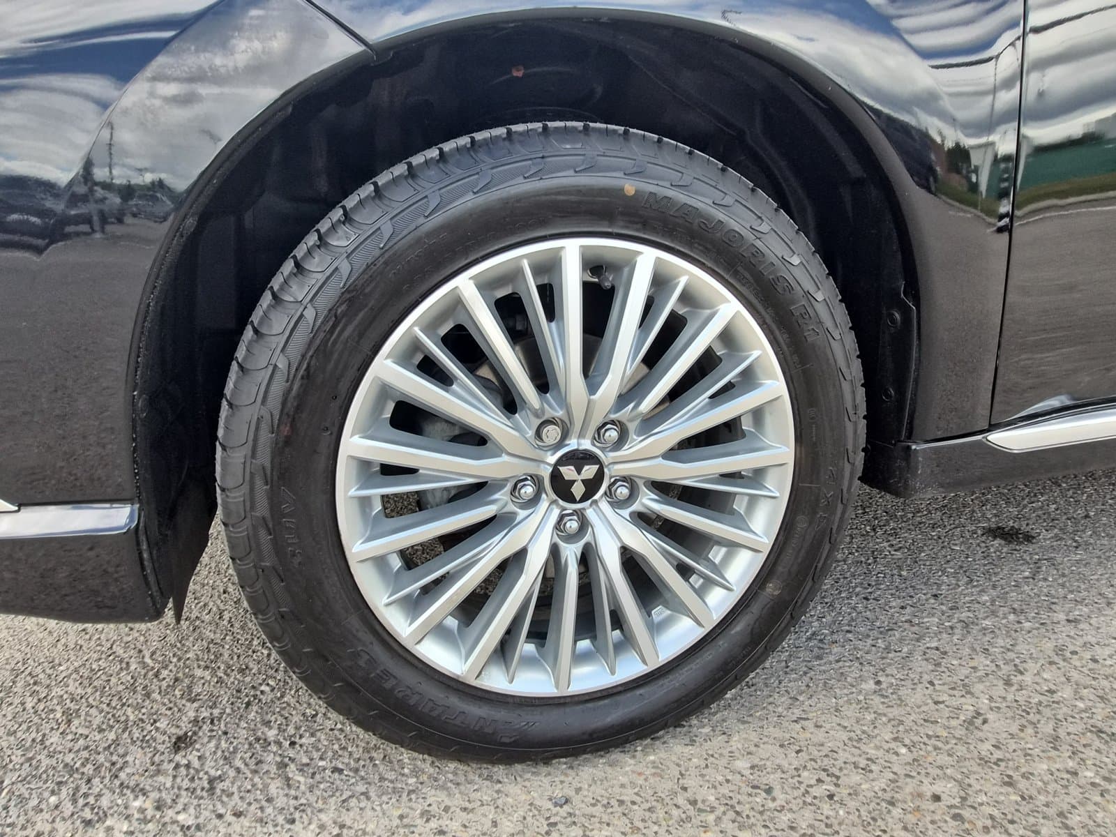 Mitsubishi Outlander PHEV 2019 — photo 10