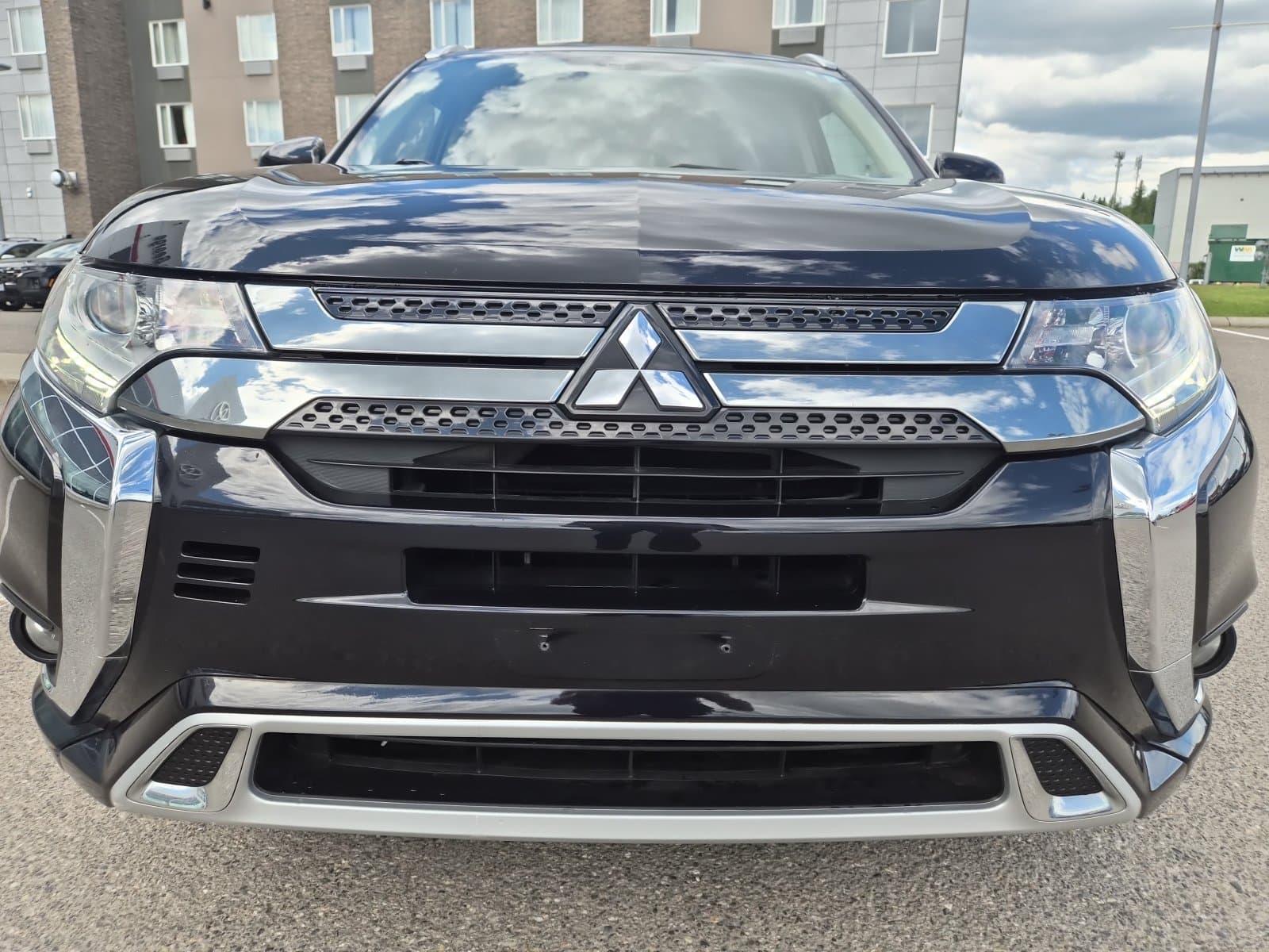Mitsubishi Outlander PHEV 2019 — photo 14