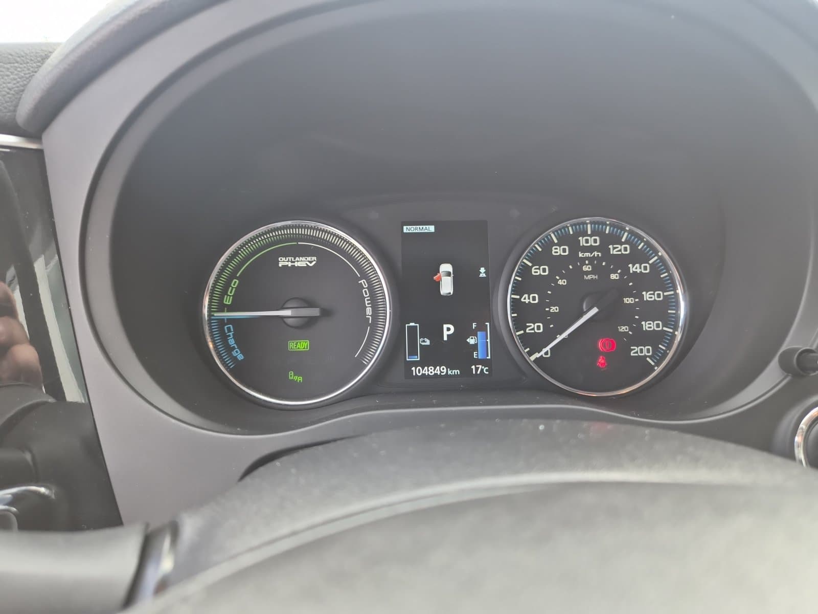 Mitsubishi Outlander PHEV 2019 — photo 16