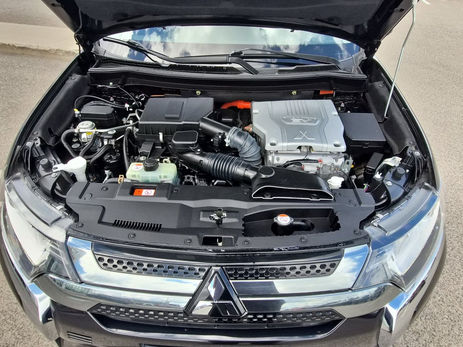 Mitsubishi Outlander PHEV 2019 — photo 27