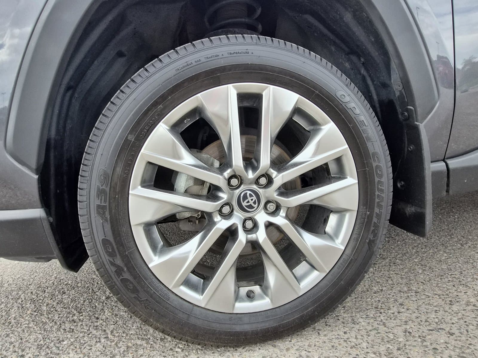 Toyota RAV4 2019 — photo 10