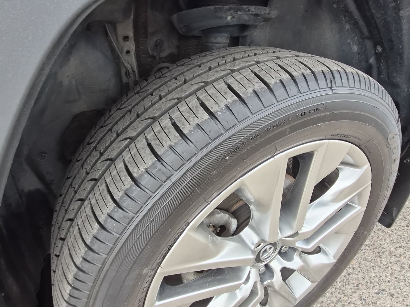 Toyota RAV4 2019 — photo 11