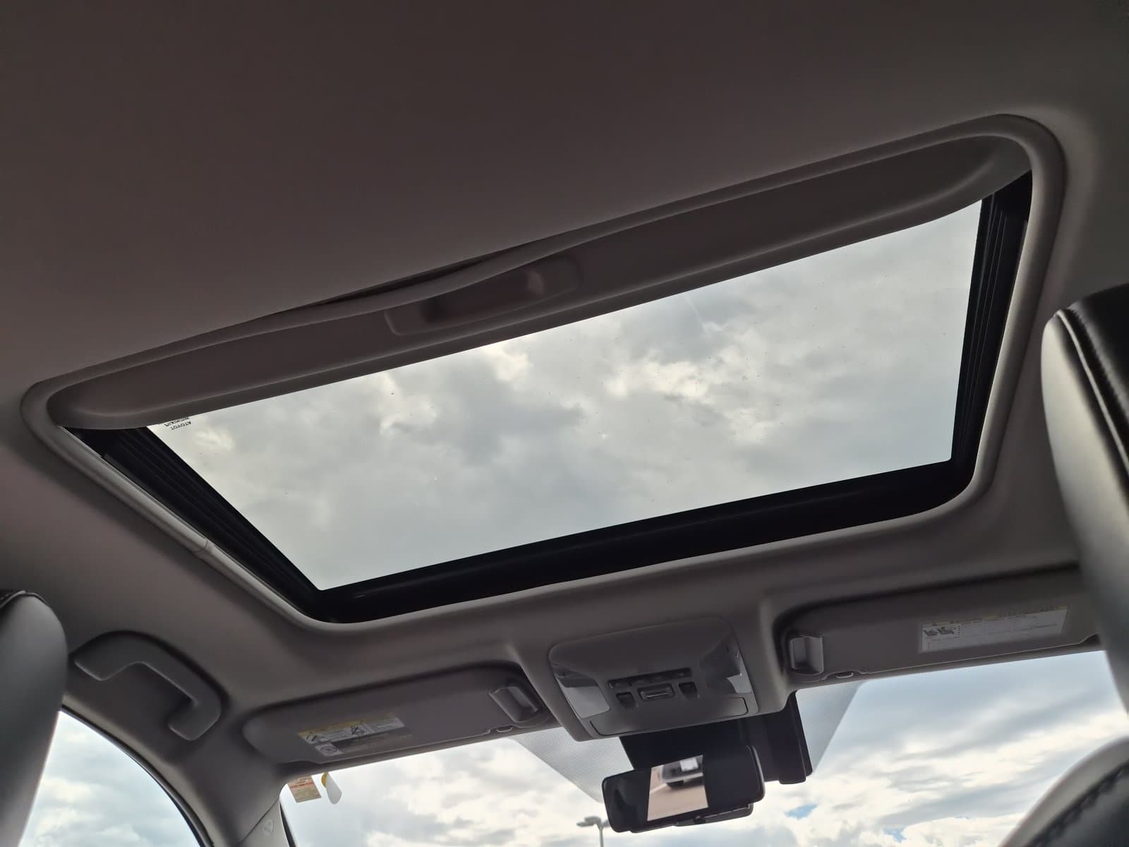 Toyota RAV4 2019 — photo 22