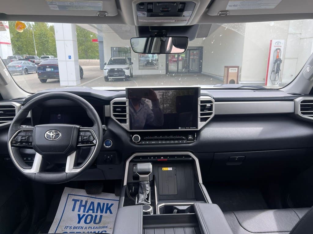 Toyota Tundra 2022 — photo 9