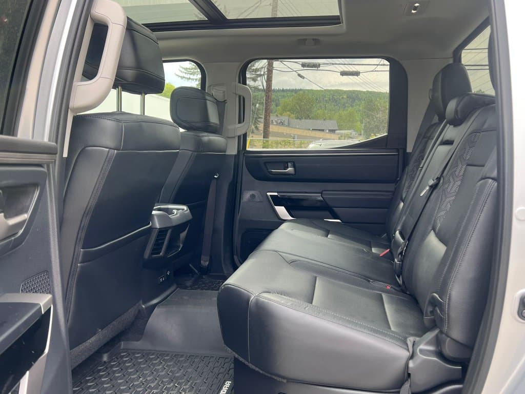 Toyota Tundra 2022 — photo 10